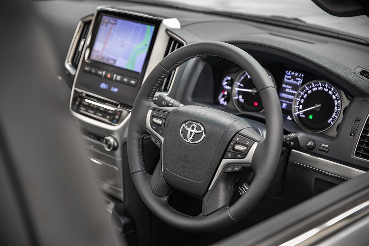 Can canh Toyota Land Cruiser Horizon 