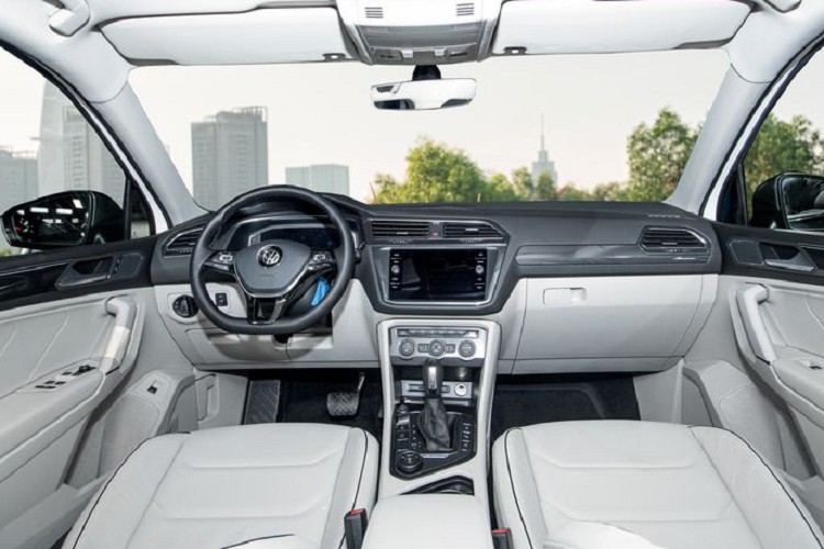 Volkswagen Viet Nam ra mat Tiguan 2021 tu 1,699 ty dong-Hinh-5
